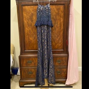 NEVER WORN Mac Duggal peplum strapless long dress
